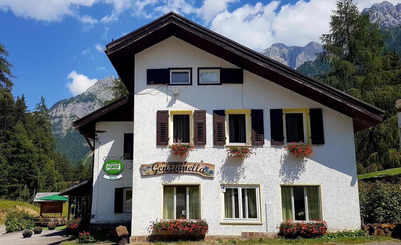 Hotel Ristorante Genzianella Madonna Exterior foto